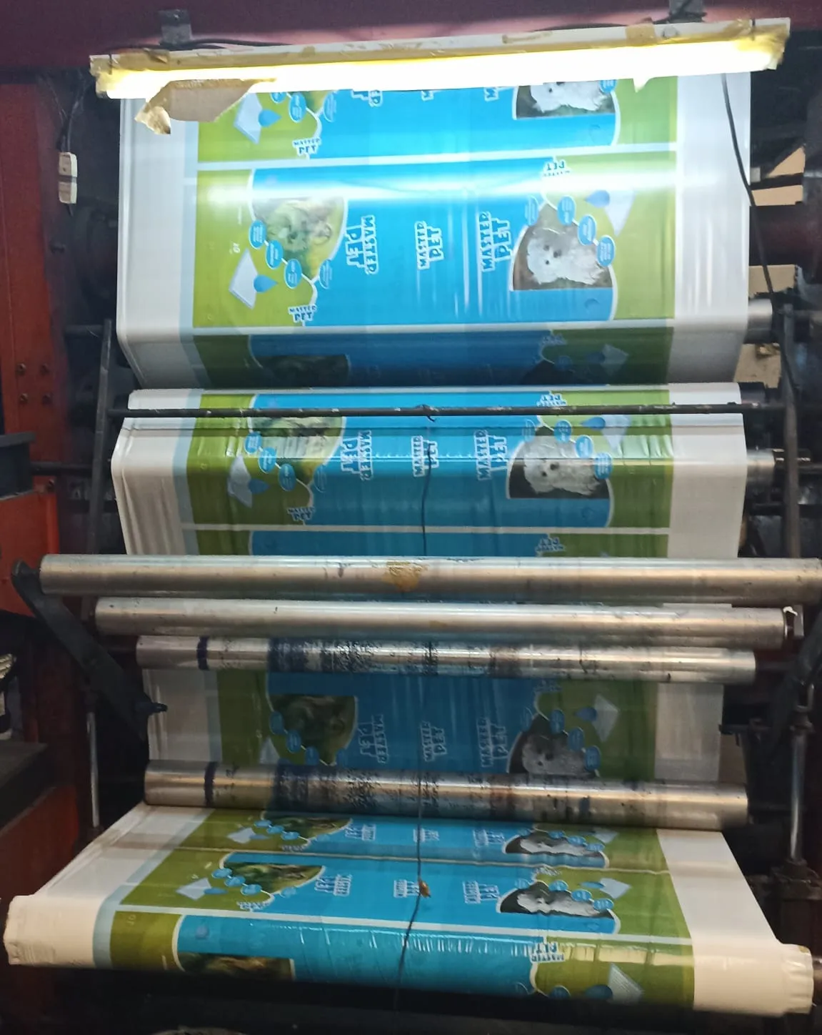 Impresión de envases Master Pet en la planta
